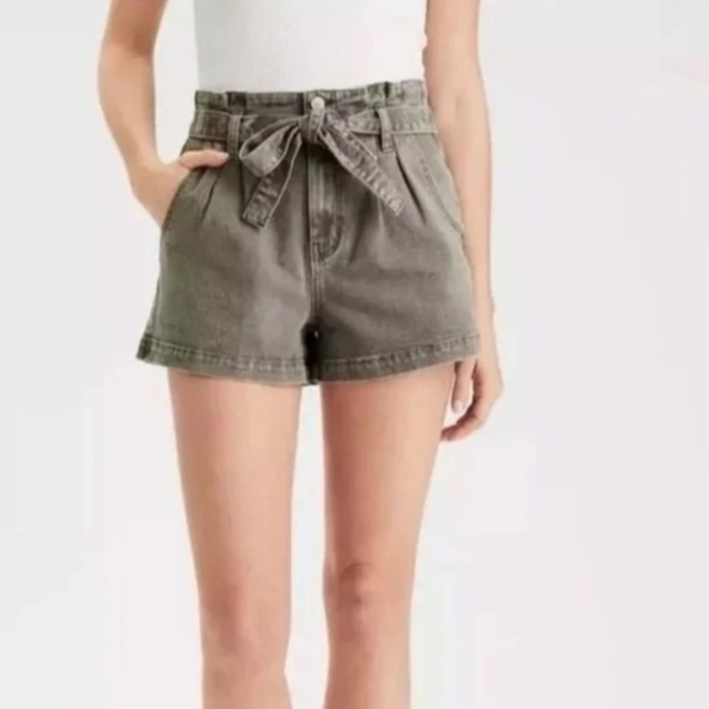 American Eagle Highest Rise Mom Belted Paper Bag Shorts Gray Green Size 6
